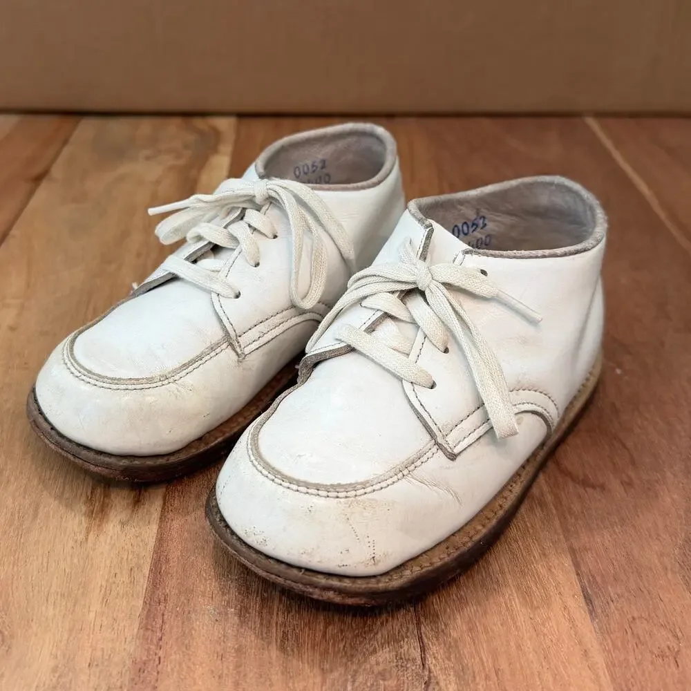 VINTAGE Baby / Toddler 18-24 Months Size 6.5D White Leather Walking Shoes